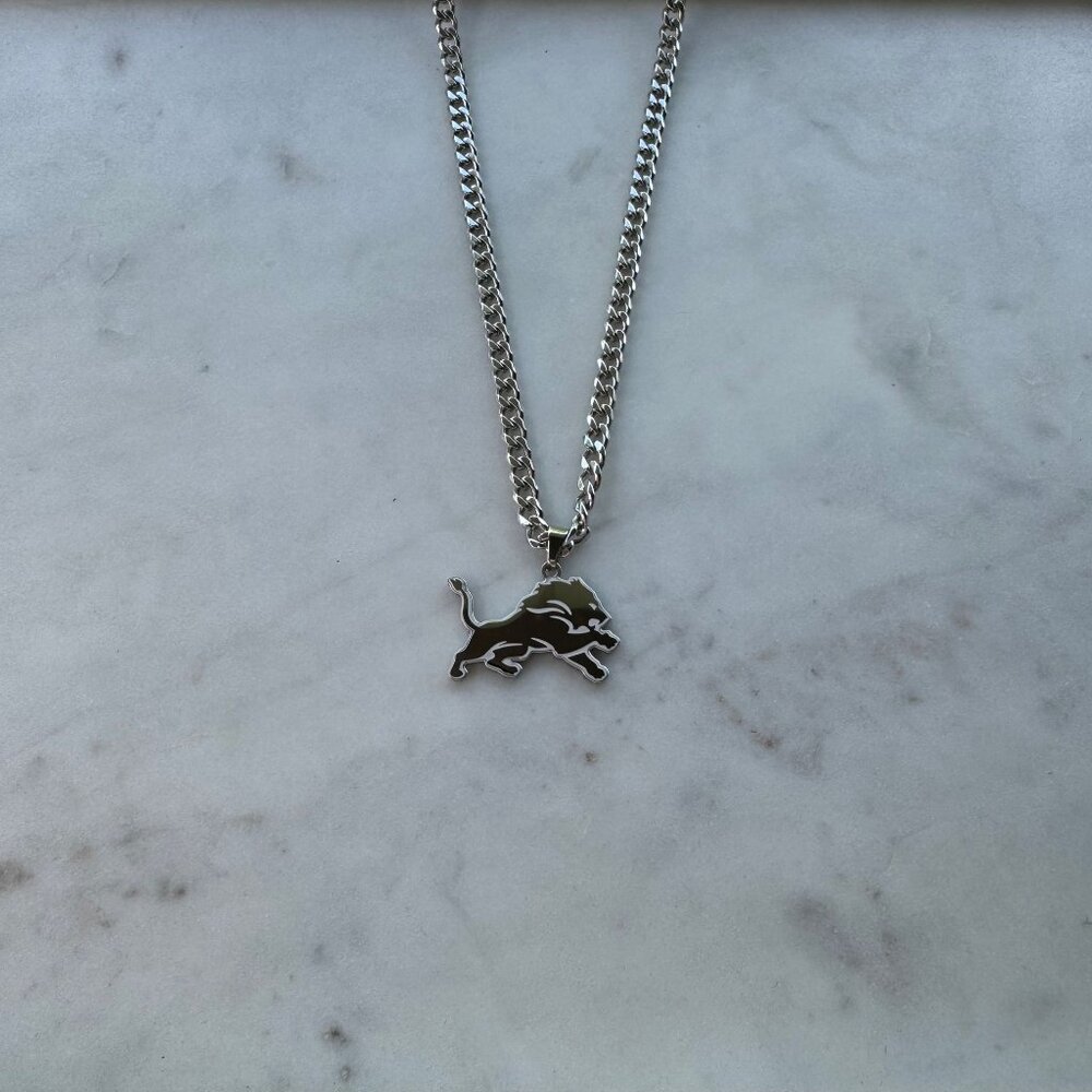 Detroit Lions Necklace - Silver Plated - 5mm Cuban - 22" Chain - Valentines Day
